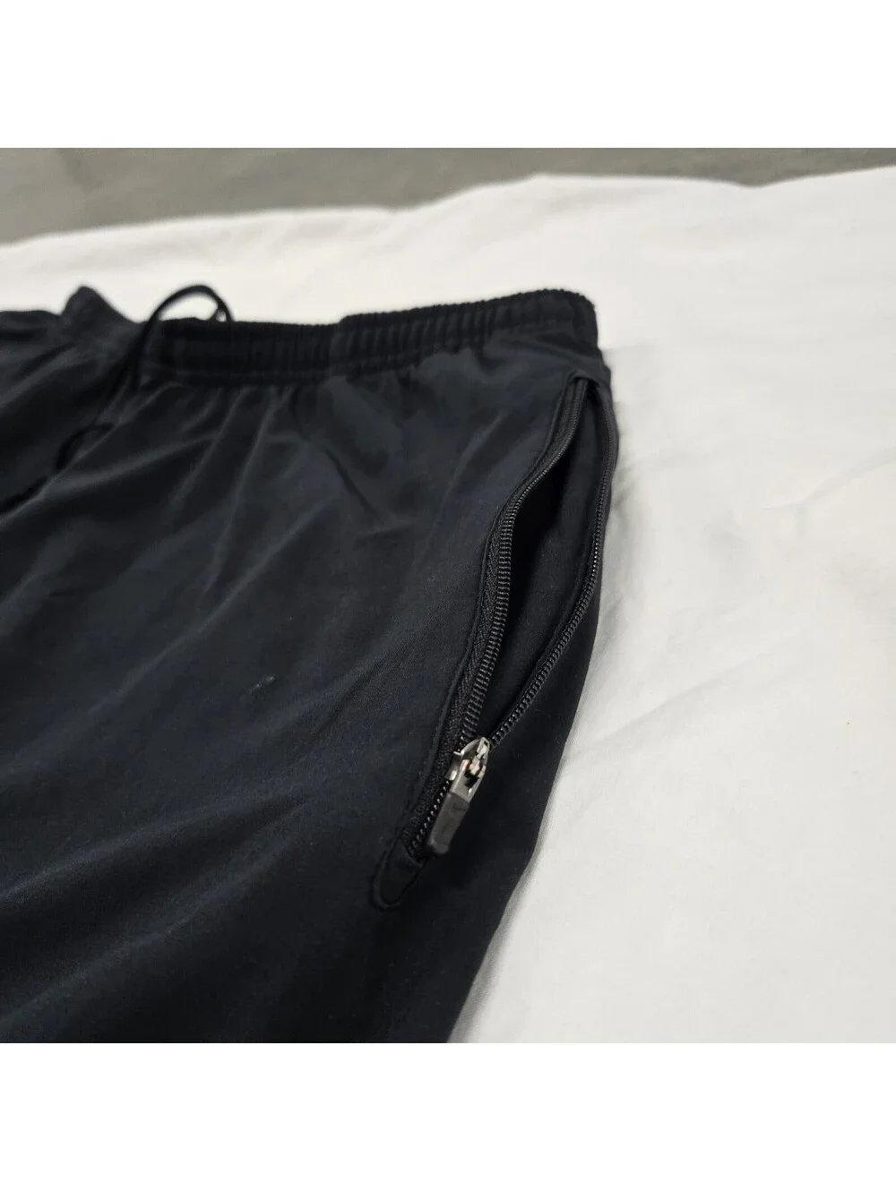 Men's MEDIUM Nike Flex Dry-Fit Black Jogger Pants Zip Pockets Reflective 885280